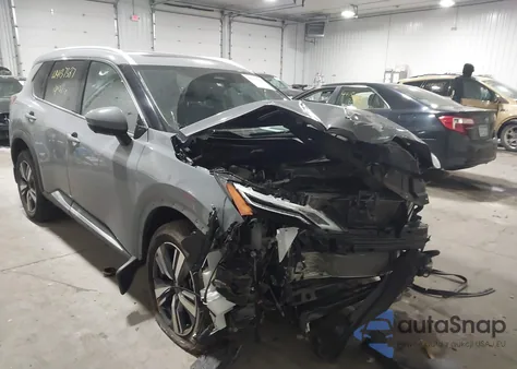 2022 Nissan Rogue Platinum Intelligent Awd z USA, uszkodzony, nr VIN JN8BT3DD2NW270533